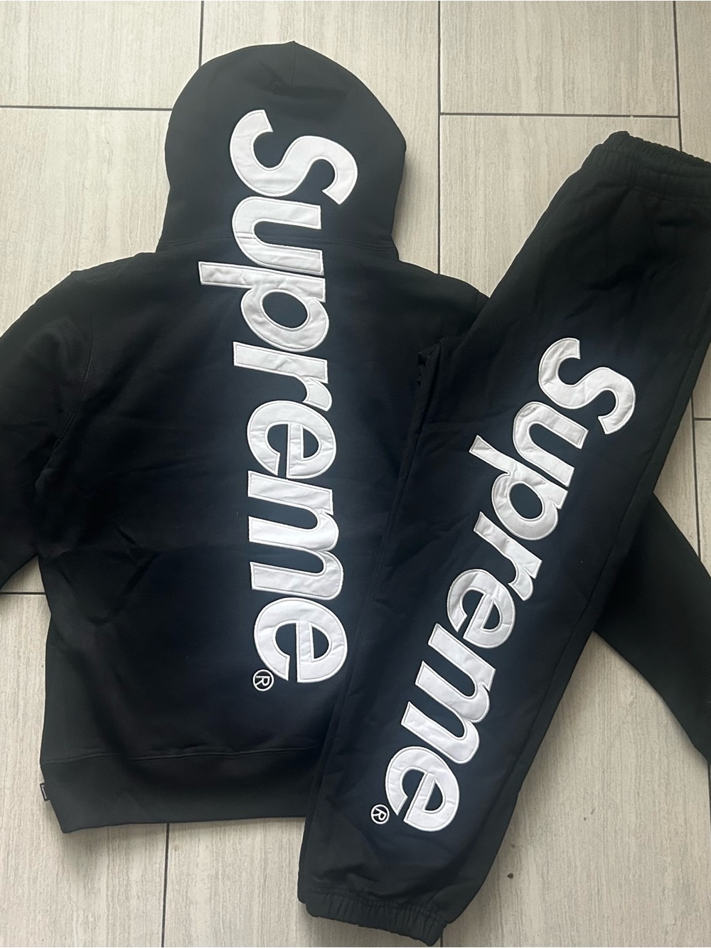 Supreme Black Full Set Size Medium Men’s With Supeme Bag